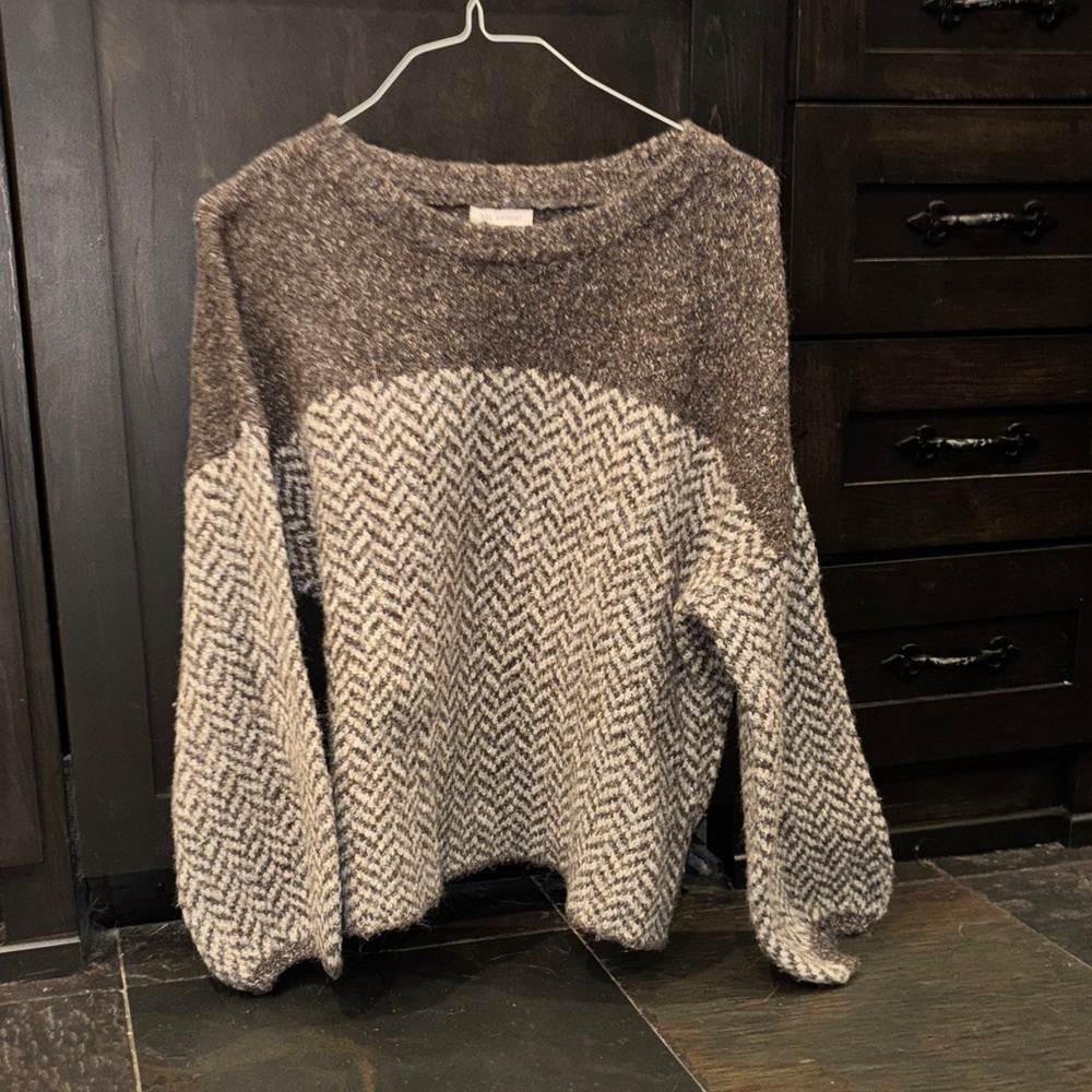 Blu Pepper Two-Tone Sweater in Brown and Cream
